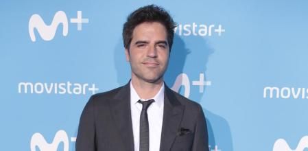 El humorista Ernesto Sevilla reside en una vivienda unifamiliar en un barrio de Madrid.