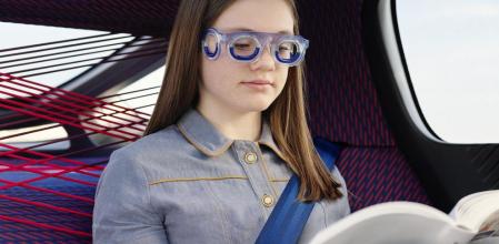 Las gafas antimareo Seetroën incorporan un líquido que recrea la línea del horizonte