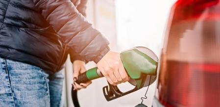 Con una conducción eficiente, veremos que pasamos menos por la gasolinera