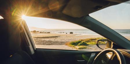 En verano, usa las ventanillas en lugar de el aire acondicionado cuando sea posible