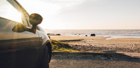 La inmensa mayoría de desplazamientos hasta la primera línea marítima se realiza en coche