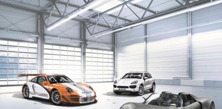 La firma alemana lanzará a finales de año el Taycan, el primer deportivo de la casa 100% eléctrico