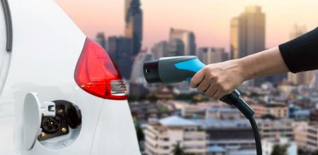 Cada vez hay más consumidores que optan por comprarse un coche eléctrico