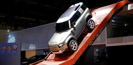 Land Rover ha sabido mantener tanto la esencia estética del icónico Defender como sus magníficas capacidades todoterreno