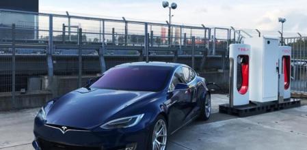 Tesla ha instalado supercargadores en Nürburgring para garantizar el suministro de energía a su Model S