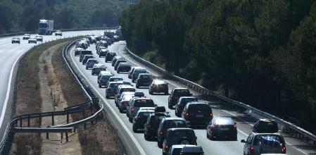 Se conoce como ‘atasco fantasma’ y es una de las situaciones más comunes al volante, y también de las que más enerva a los conductores