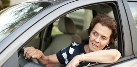 El efecto mirón se produce cuando el conductor se distrae curioseando alguna incidencia viaria