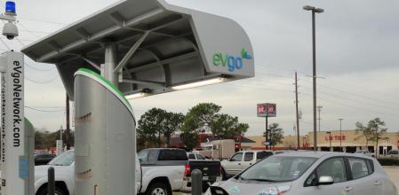 Cada vez son más las marcas que deciden hacer un salto hacia la electromovilidad y apostar por una movilidad limpia y silenciosa