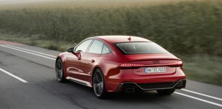 El RS 7 ofrece la máxima expresión tecnológica: cambio automático de 8 velocidades, con función “launch control” y tracción quattro