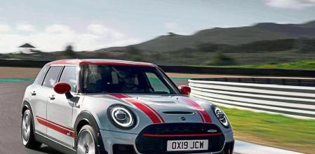 Look racing Monta llantas de aleación ligera John Cooper Works de 18” con diseño Black Grip Spoke de serie y