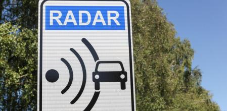 Los radares controlan la velocidad y ayudan a disuadir a los conductores de circular demasiado rápido