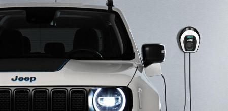 Los modelos híbridos 4xe se pueden recargar en un Wallbox en unas tres horas y media