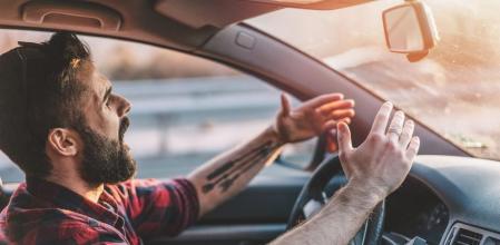 Las discusiones entre conductores más allá de solucionar problemas pretenden desahogar tensiones y enfados