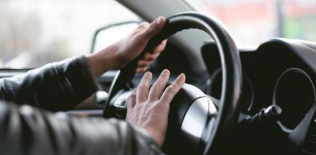 El reglamento de Circulación limita el uso del claxon a una situaciones muy concretas