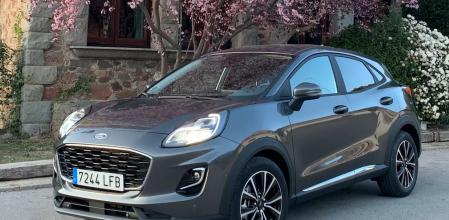 En esta ocasión probamos una de las versiones de acceso a la gama, el Puma Titanium, con el motor 1.0 de 125 CV, aunque eso sí en este caso con el sistema de mini