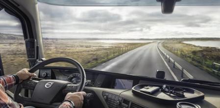 Conducir bajo presión y estrés, tanto por miedo al contagio del coronavirus y sus consecuencias, como por las responsabilidades derivadas del trabajo y la incertidumbre del momento, puede tener consecuencias peligrosas