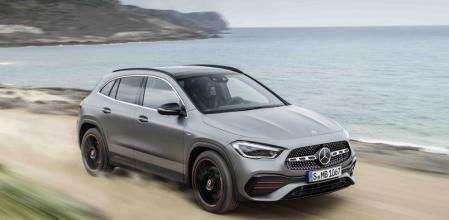 Con una imagen más aguerrida y poderosa, adopta varios códigos estilísticos propios del segmento de los 4x4