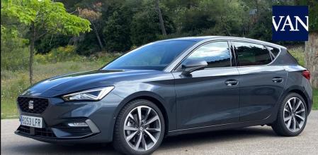 Probamos una de las primeras unidades del nuevo Seat León, un coche que evoluciona el excelente compromiso de anteriores generaciones