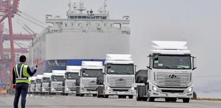 Diez unidades del camión de hidrógeno Hyundai Xcient Fuel Cell ya van camino de Suiza