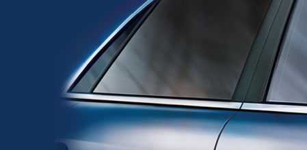 Al tintar los cristales de nuestro coche conseguimos protegernos de las nocivas radiaciones ultravioletas