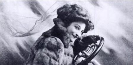 Dorothy Levitt compitió en carreras de automóviles y animó a las mujeres a conducir