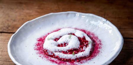 Casa Elena - Platos - Arroz de remolacha, queso D.O. Manchego e hinojo_baja