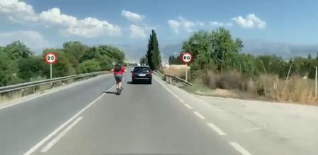 El patinete eléctrico circulaba por el medio de la calzada a 100 km/h&nbsp;