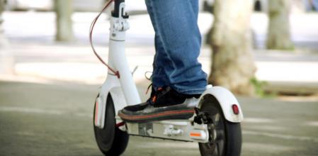 Un patinete eléctrico.