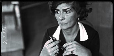 Coco Chanel retratada por André Kertész en los años 30