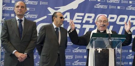 El expresidente valenciano, Francisco Camps (PP), y el expresidente de la Diputación de Castellón, Carlos Fabra (PP) en la inauguración del aeropuerto&nbsp;