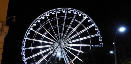 Un restaurante con Estrella Michelin ubicado en Budapest ofreció a los comensales la oportunidad de comer un menú en la noria de la ciudad