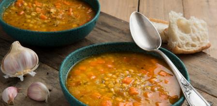 Sopa de lentejas amarillas