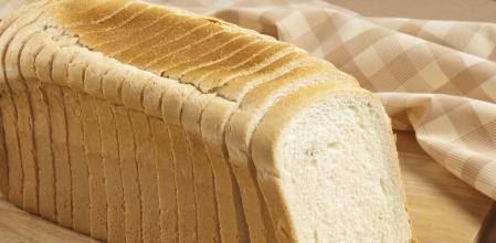 Un auténtico pudding debería hacerse con pan de molde, que es lo que suena más británico