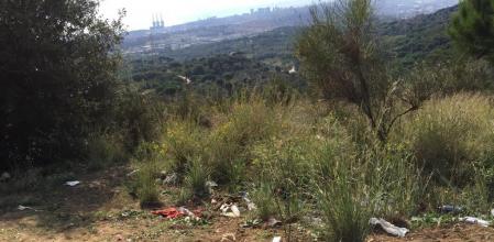 Suciedad en la Serralada de Marina, en Badalona