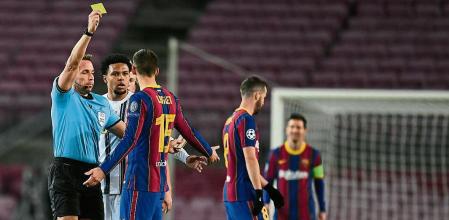 Lenglet se estresa ante la exigencia