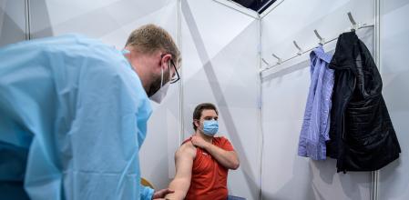 La Unión Europea espera que las vacunas lleguen de forma simultánea a todos los países miembros