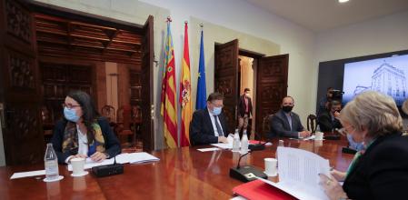 Mónica Oltra y Ximo PUig en la reunión de la mesa Interdepartamentel