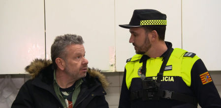 '¿Te lo vas a comer?': Chicote entra con un policía a un restaurante chino