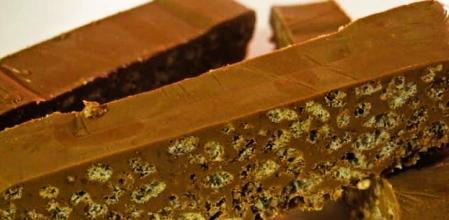 Donosti abandera la creación de nada menos que el turrón de chocolate Suchard