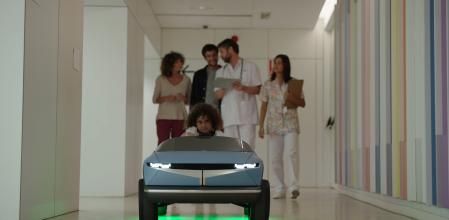 Hyundai mini EV, el coche inteligente que empatiza con los niños en el Hospital Sant Joan de Déu de Barcelona