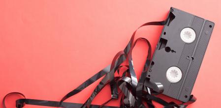 12 cajas llenas de contenido fueron destruidas por sus padres