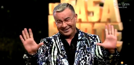 Jorge Javier Vázquez lanza una 'pullita' a Chenoa en 'La casa fuerte 2'