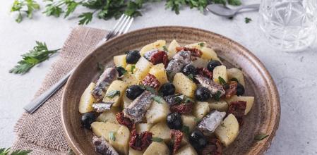Ensalada de patatas anchoas