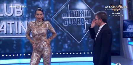 'El Hormiguero': Cristina Pedroche entró en el plató con uno de sus habituales bailes