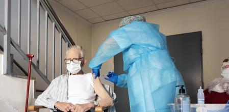 Batiste Martí, el primer vacunado en la Comunidad Valenciana