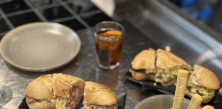 Central Bar by Ricard Camarena