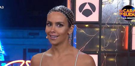 El microvestido joya de Cristina Pedroche cuajado con 16.308 piezas de cristal bordadas de de Pedro del Hierro no ha sido lo único comentado sobre las Campanadas