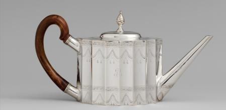 Diseño elegante y sobrio en láminas de plata de Paul Revere, 1796