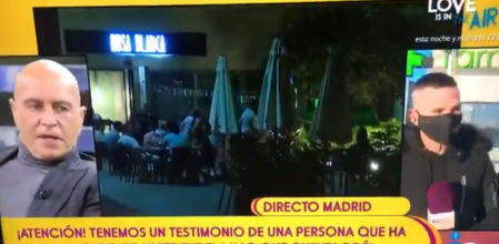 Interrumpen una conexión de 'Sálvame' para insultar a Kiko Matamoros.
