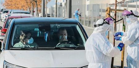 La intensidad del covid en Valencia no cede con 8.423 contagios y 96 muertos